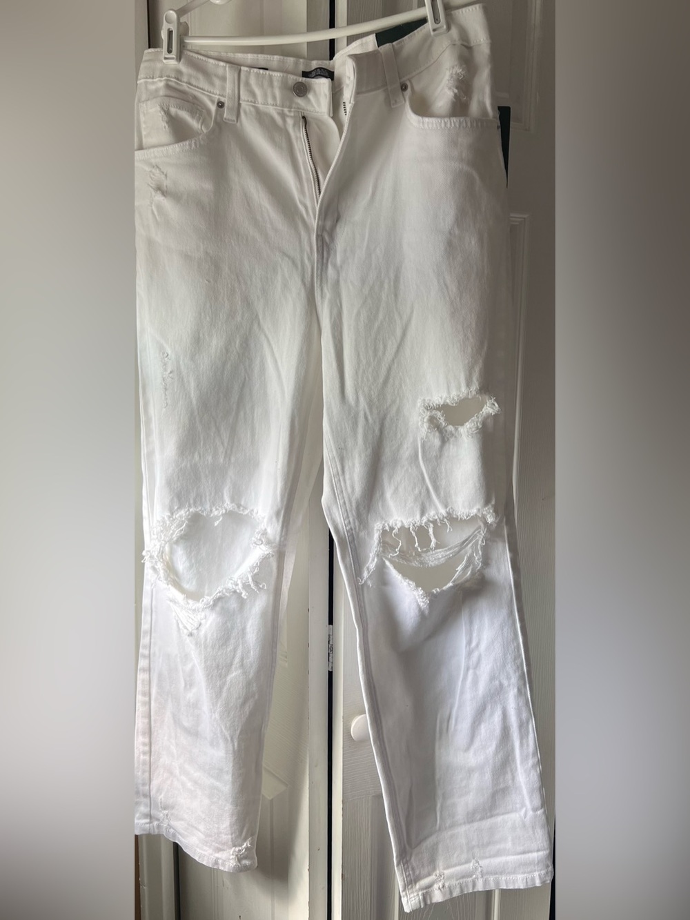 wild fable White Distressed Straight-Leg Jeans